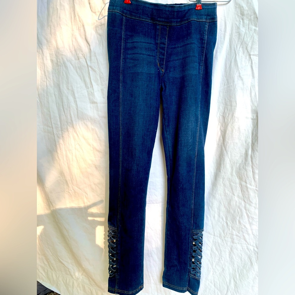 Lux Denim 360 Stretch ankle jeans with jewelled detailing Size 6-8